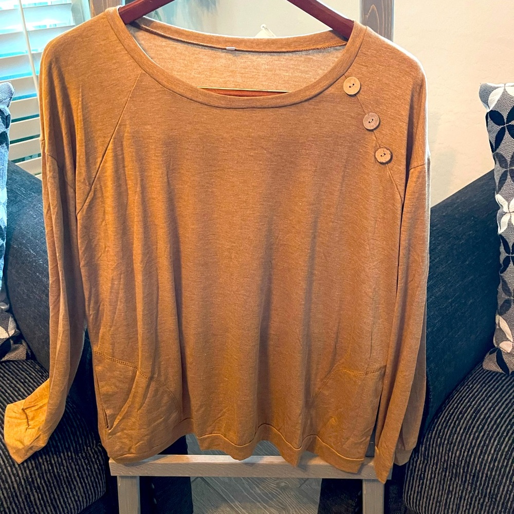 Mustard/rust color long sleeve top